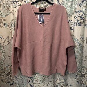 Cyrus Women's V-Neck Sweater in Mauve